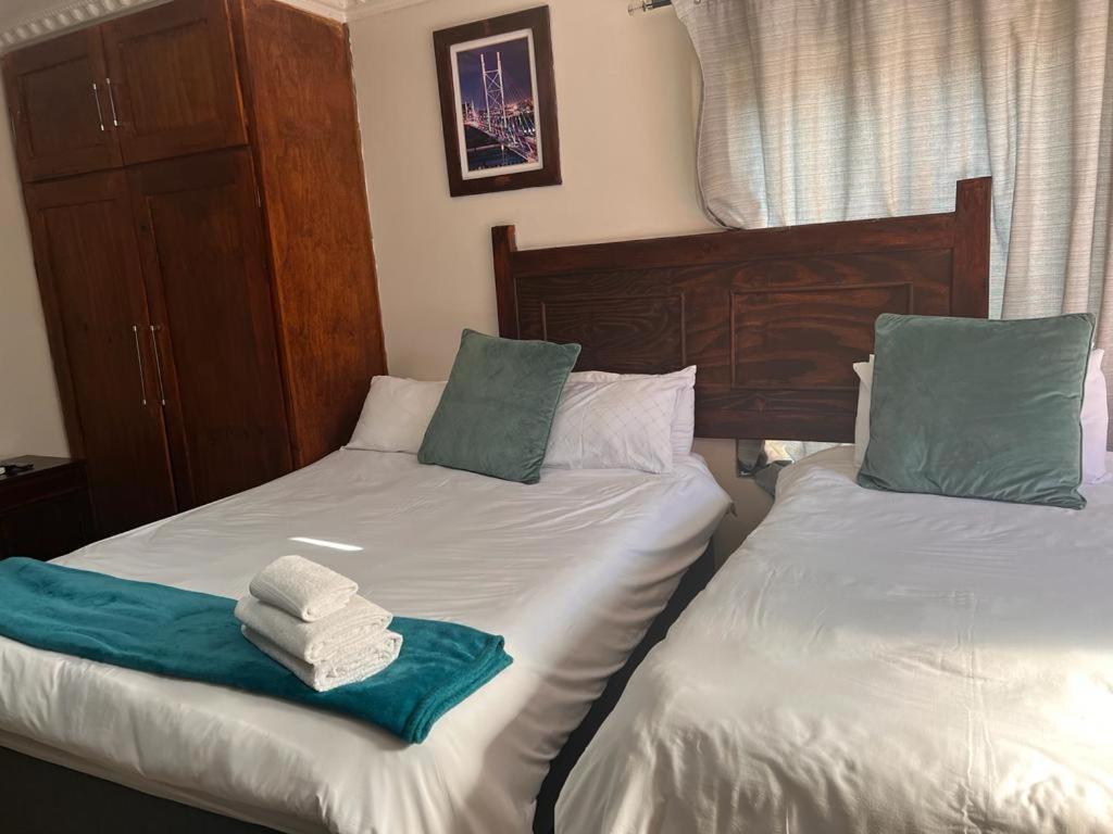 Travetel Or Tambo Airport Hotel Kempton Park Ngoại thất bức ảnh