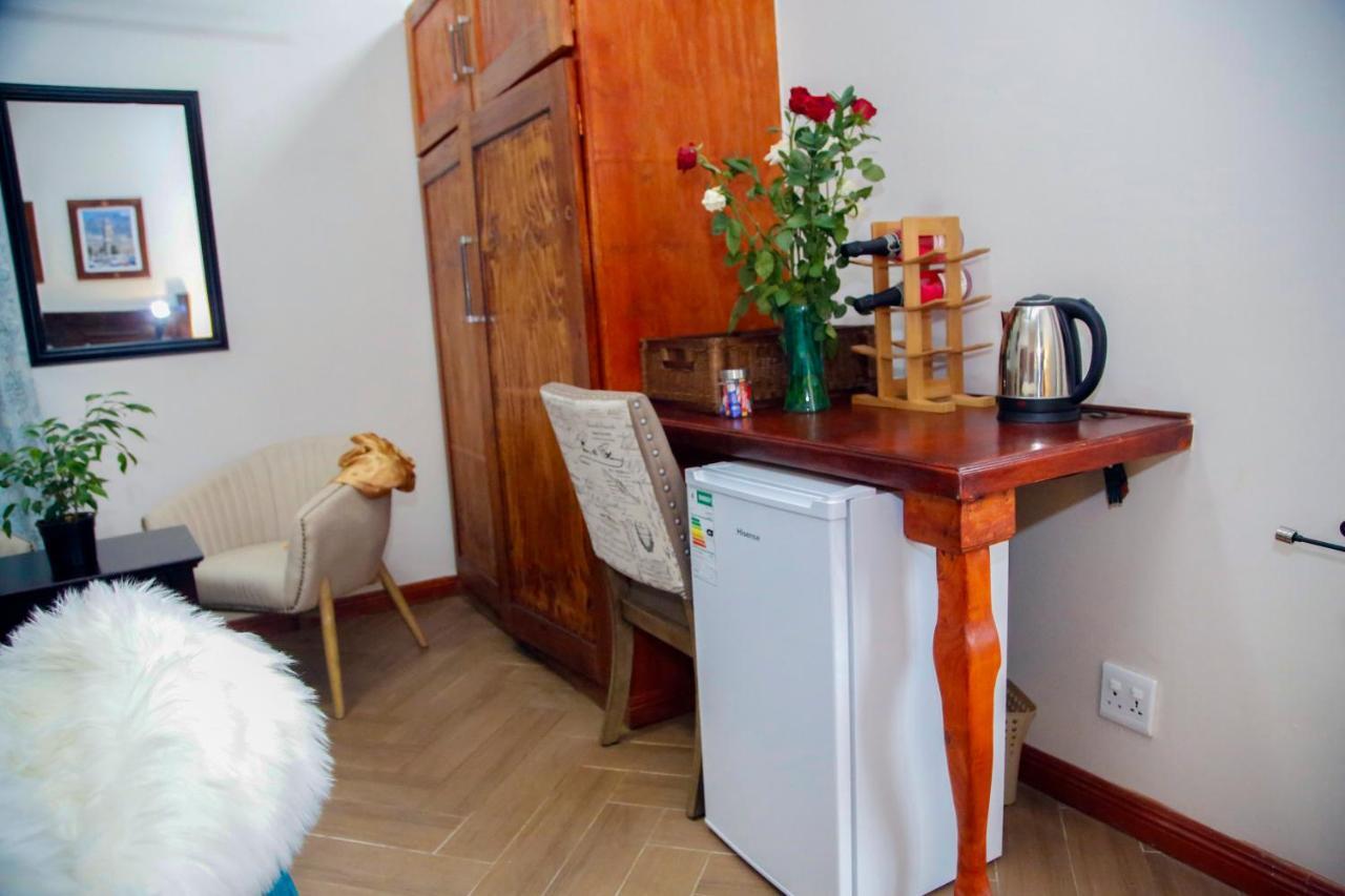 Travetel Or Tambo Airport Hotel Kempton Park Ngoại thất bức ảnh