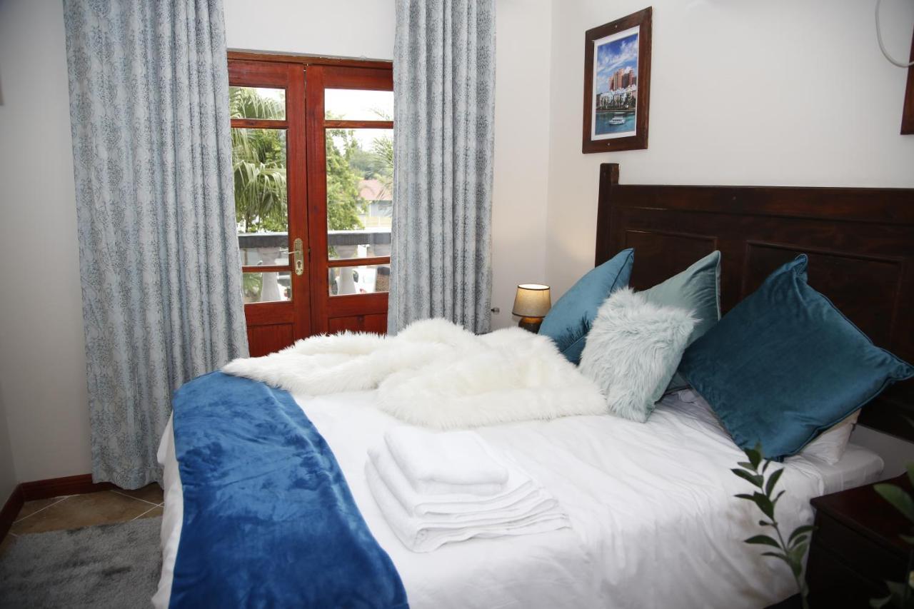 Travetel Or Tambo Airport Hotel Kempton Park Ngoại thất bức ảnh